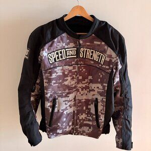Mens Medium Speed & Strength Armored Vented Motorcycle Jacket - Camo Print